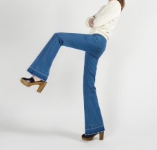 Bootcut jeans – z czym je łączyć?
