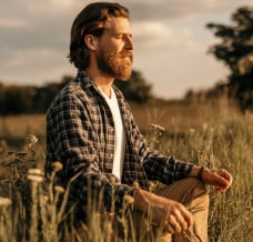 Medytacja – korzyści dla eleganckich mężczyzn sukcesu!