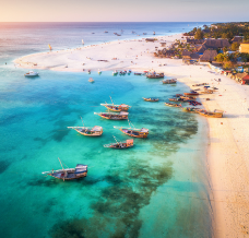 Co zabrać na Zanzibar? Poznaj rekomendowaną zawartość męskiej walizki