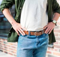 Jaki pasek do jeansów nosić? Stylowy poradnik