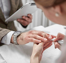 Męski manicure - dlaczego warto dbać o męskie paznokcie?
